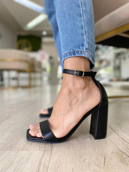 Sandália Feminina Zatz Salto Bloco Preto | Salto Sete