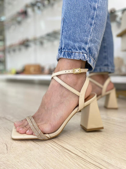 Sandália Vizzano Salto Bloco 8cm Strass | Salto Sete