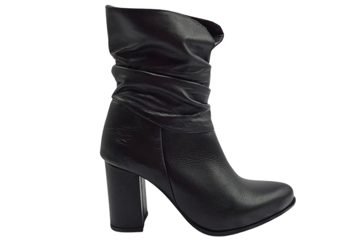 Bota Couro Slouch Salto Bloco Preta | Salto Sete
