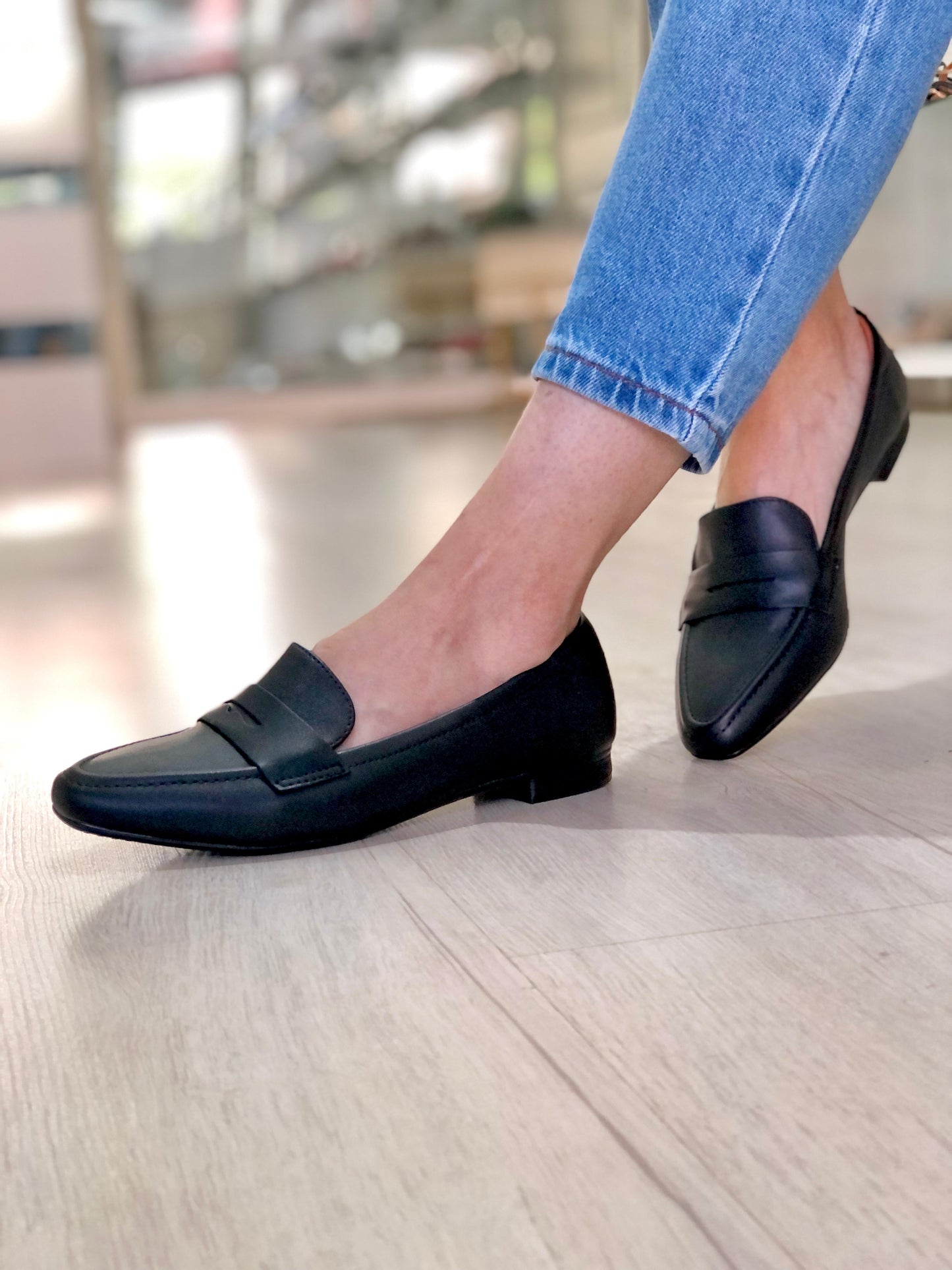 Loafer Feminina Napa com Recortes | Salto Sete