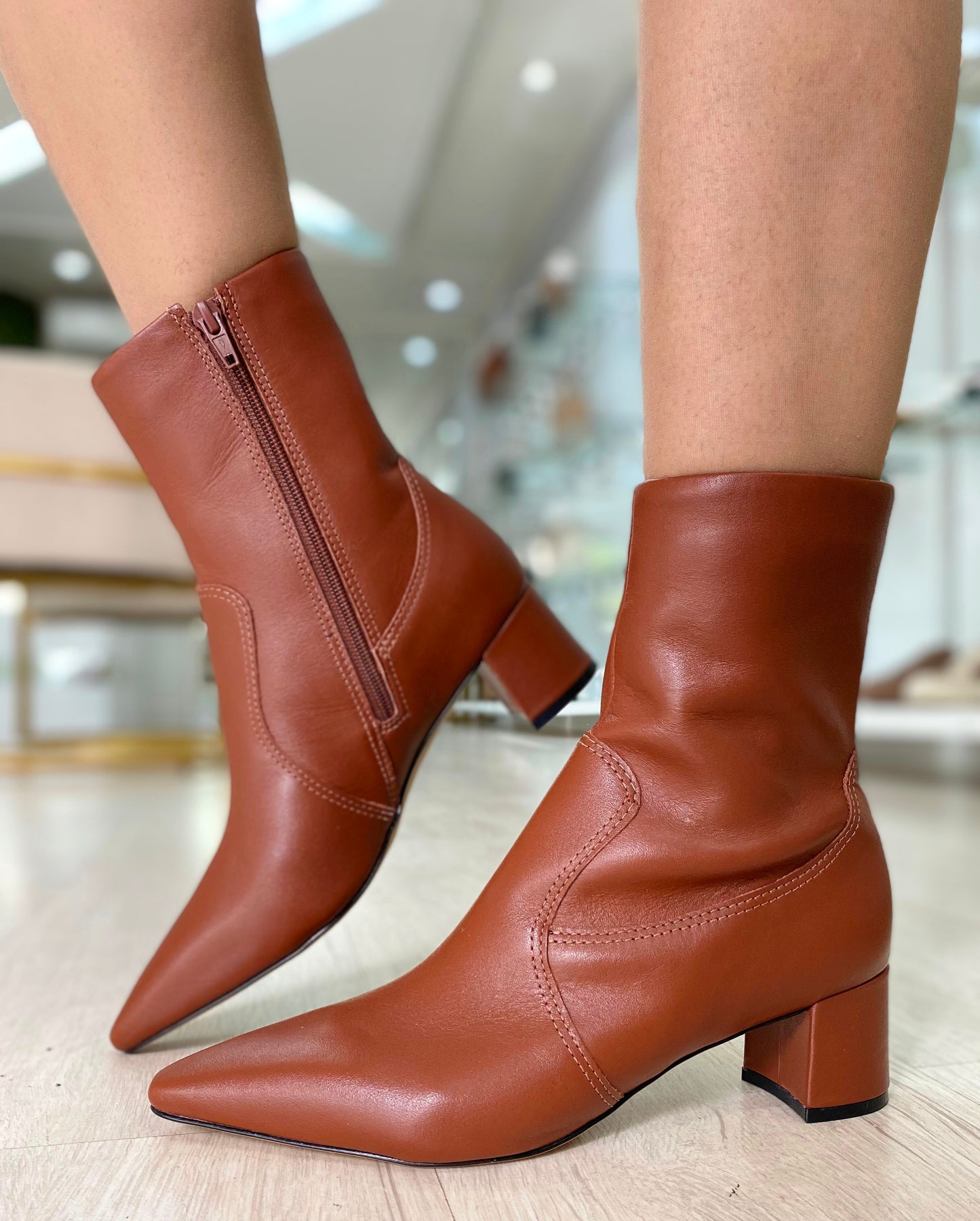 Bota Feminina Couro Quiz Mavie Salto Bloco | Salto Sete