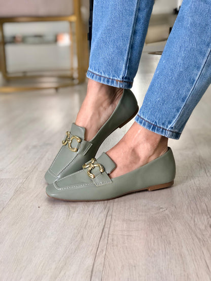Mocassim Verde Claro Corrente Dourada | Salto Sete
