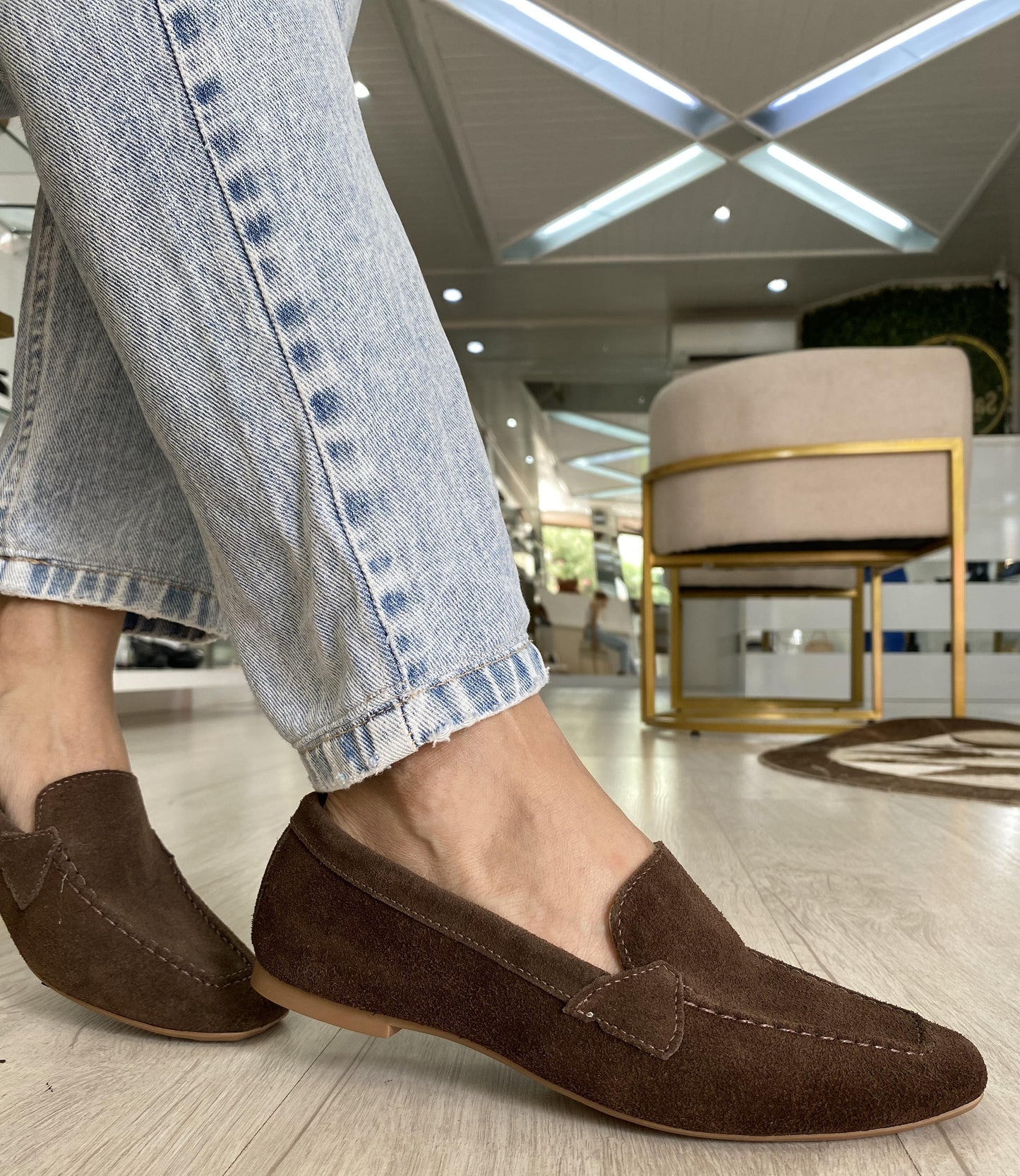 Mocassim Feminino Camurça Marrom Clássico | Salto Sete