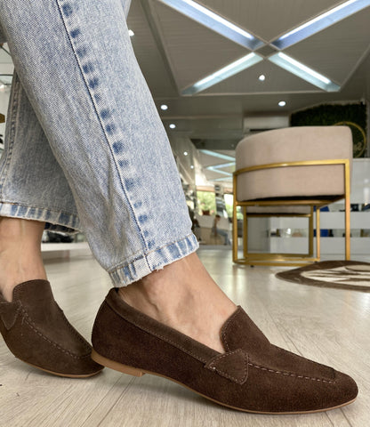 Mocassim Feminino Camurça Marrom Clássico | Salto Sete