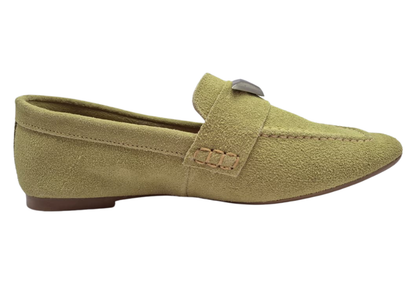 Mocassim Feminino Couro Detalhe Metálico | Salto Sete