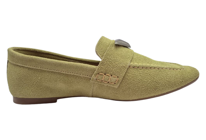 Mocassim Feminino Couro Detalhe Metálico | Salto Sete