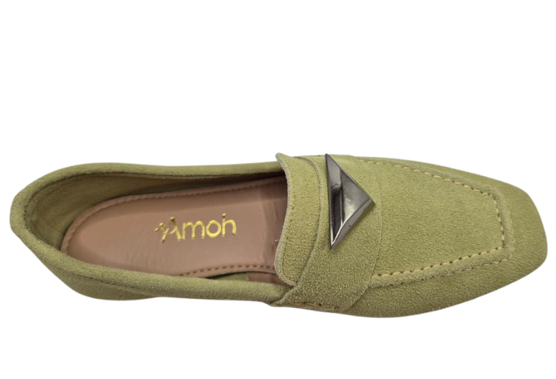 Mocassim Feminino Couro Detalhe Metálico | Salto Sete
