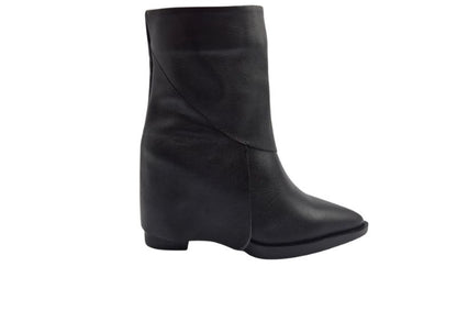 Bota Feminina Couro com Capa Preta | Salto Sete