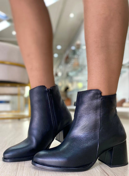 Bota Belle Classic Couro Salto Bloco | Salto Sete